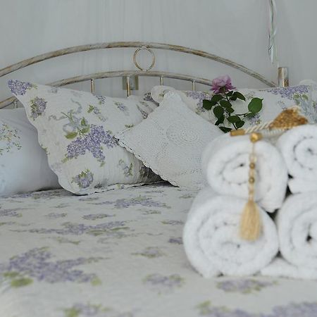 Noble Inn Лутракі Номер фото