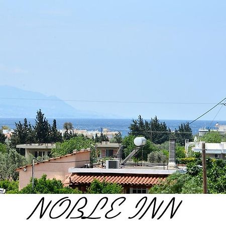 Noble Inn Лутракі Екстер'єр фото