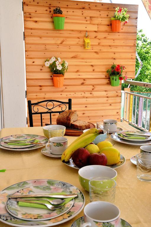 Noble Inn Лутракі Номер фото